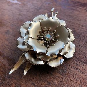 Vintage Gold Brooch